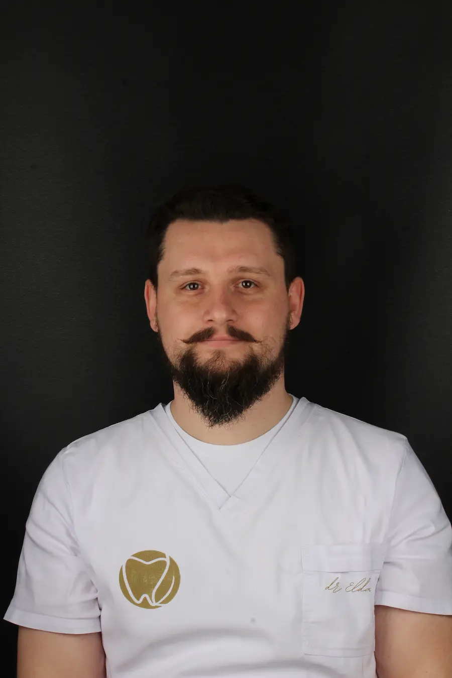 Dr Eldar Kadrić – doktor stomatologije